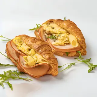 The Smokey Mayo Croiffle