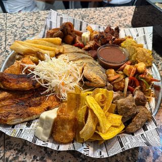 Bandeja mar y tierra (4 personas)