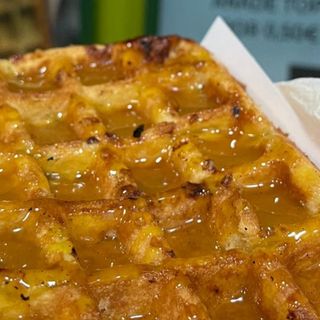 Gofre Con Mermelada De Melocotón