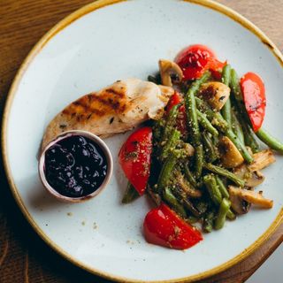 Куряче філе су-від з овочами