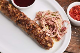 Люля-кебаб з телятини та сиром Сулугуні (200г)