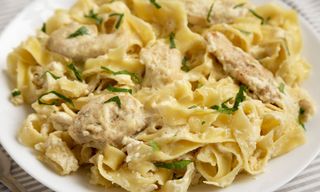 Фетучини с курицей с трюфельным маслом