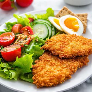 Chicken schnitzel with mixed salad
