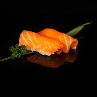 Nigiri De Salmón (2 Pzs.)