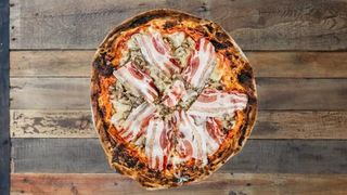 Pizza s pancetom mala