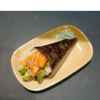 Temaki De Salmón Aguacate (1 Pza.)