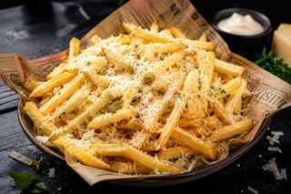 Фрі середня с пармезаном 0,300 гр