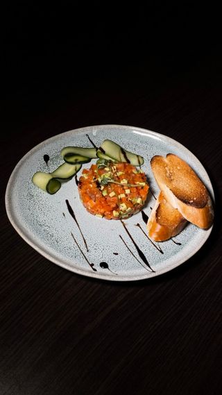 Тартар з лососем