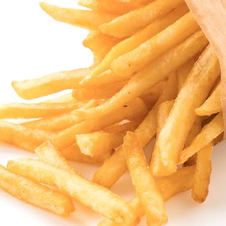 Cartofi prajiti cu parmezan si pesto de patrunjel si usturoi 