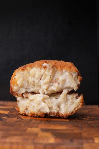 Frittatina cacio e pepe