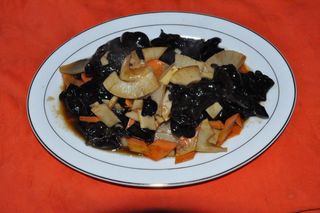 35. Пържени китайски гъби и бамбук (350г)