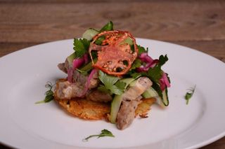 Дерун зі свининою під вершково-грибним соусом (250г)