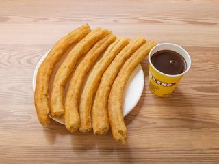 Pack de churros y bebida a elegir