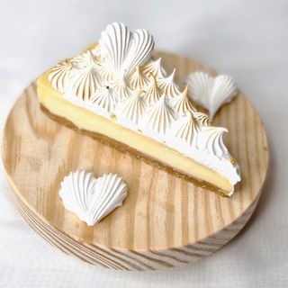 Porción De Tarta De Limón Y Merengue  