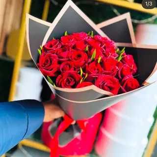 30  Rose Rouge  17 