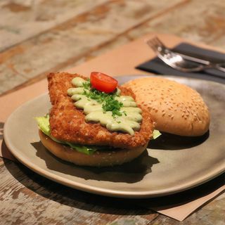 Hamburguesa de Pollo a las Finas Hierbas (175 Gr.)