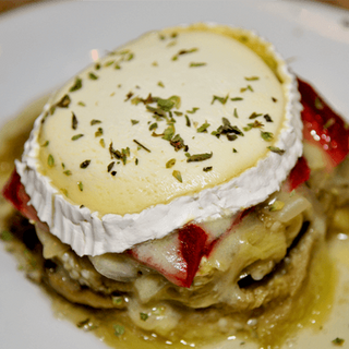 Escalivada con queso de cabra