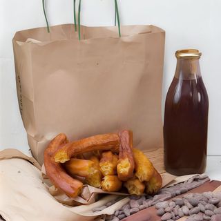 1 Litro de Chocolate + 10 Porras