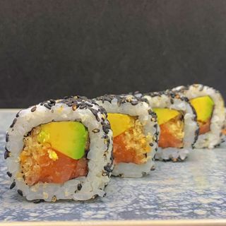 Spicy salmón crunch