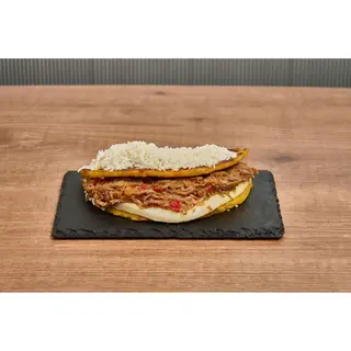 Cachapa De Queso Y Carne