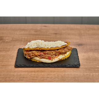 Cachapa de queso y carne