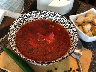 Bors de sfecla rosie