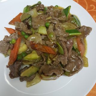 60. Ternera Con Salsa De Curry