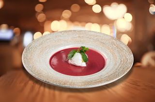 Зимна крем супа от печено червено цвекло и заквасена сметана