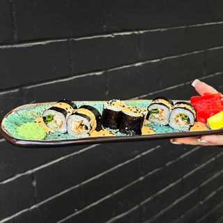 Макі рол з вугрем (140г)