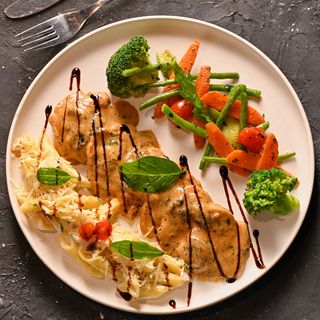 SUPRÊME DE POULET À  LA FORESTIÈRE