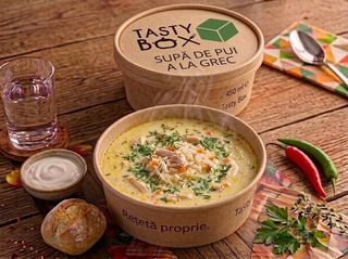 Supă de pui a la grec cu zeama de lamaie si marar