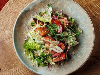 Салат грузинський