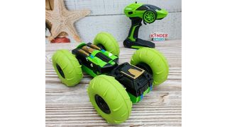 Машина перевертыш с надувными колёсами