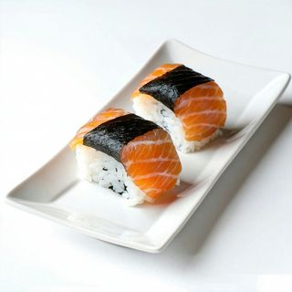Spigola black nigiri
