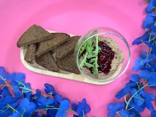 Курячий паштет з ягідним конфетюром 240г