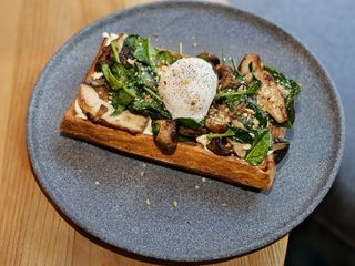 Вафля з куркою та грибами (310g)