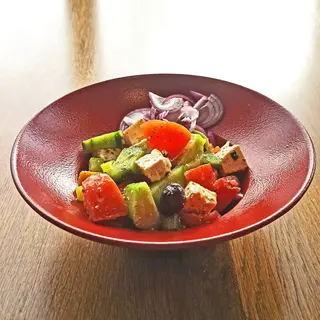 Българска салата (300г)