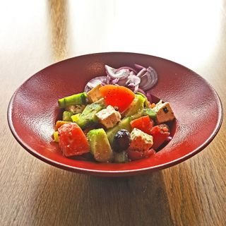 Българска салата (300г)