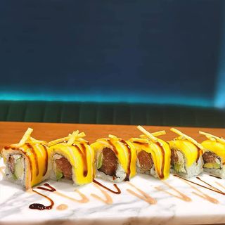 Mango Roll (8 Uds.)