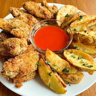Wedges with chicken wings
