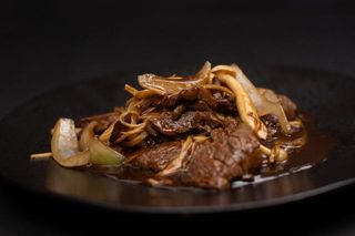 Wołowina w sosie ostrygowo-imbirowym