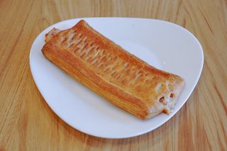 Mrežica sa pečenicom i topljenim sirom 230g