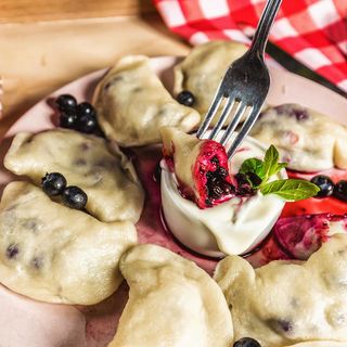 Pierogi z jagodami 8szt