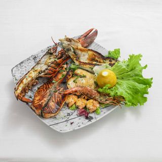 Misto di Pesce alla Griglia con Astice