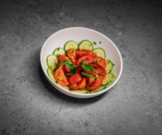 სალათი კიტრი-პომიდვრის