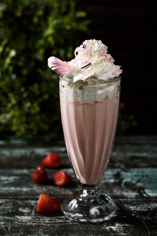 Молочный коктейль "Клубника" (355 мл.)