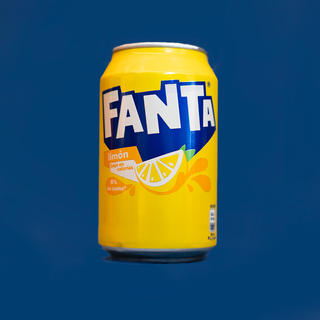 Fanta Limón lata 330ml.