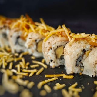 URAMAKI BACALAO DORADO