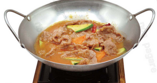 213. Piccola padella con manzo piccante