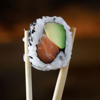 Salmón To Avocado (8 Pzs.)